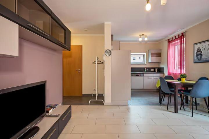Ferienwohnung Diamond フリードリヒスハーフェン エクステリア 写真